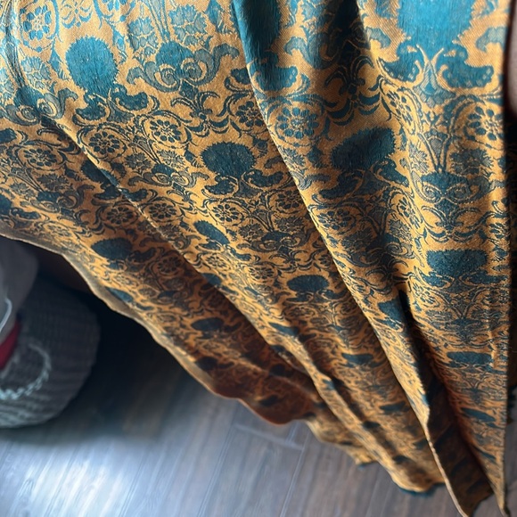 100% Prussia Silk Bursa Turkey - Picture 1 of 4
